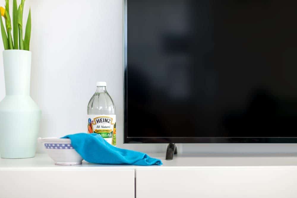Best Products For Cleaning Your TV
